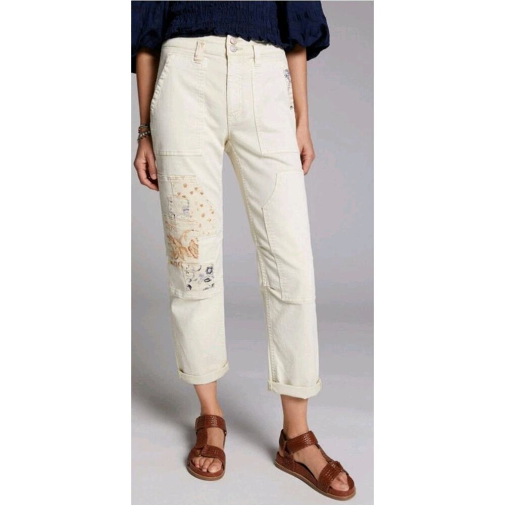 Pilcro Anthropologie Crème Floral Accent Wide Jeans size 27